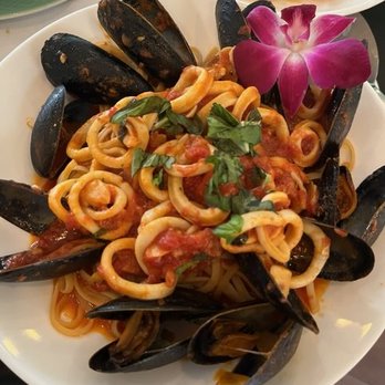 Bistro 107 - Italian Near Me - Moonachie, New Jersey