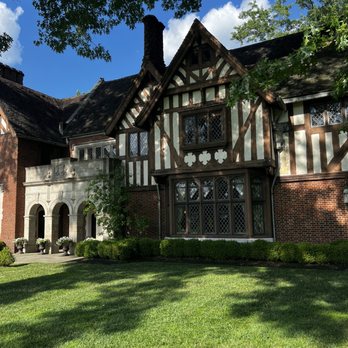 Pinecroft Mansion - Venues & Event Spaces Near Me - Cincinnati, Ohio Pinecroft Mansion - Venues & Event Spaces Near Me - Cincinnati, Ohio