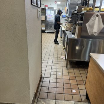 Taco Bell - Dirty floors and tables. - Fast Food Near Me - Jenison, Michigan Taco Bell - Dirty floors and tables. - Fast Food Near Me - Jenison, Michigan