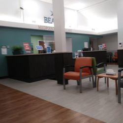Beacon Medical Group Main Street - Stupidface urgent care. Stupidface knee