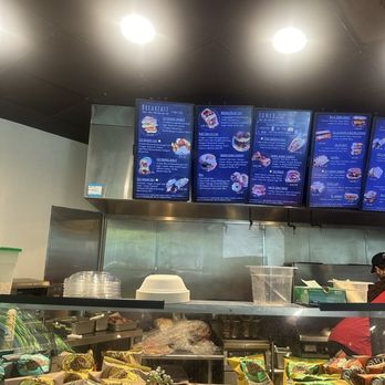 Cozy District Cafe - New American Near Me - Fairfax, Virginia