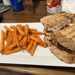 Cafe 23 - Backyard BBQ Panini with Sweet Potato Fries