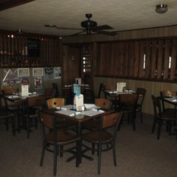 Kelly's Venture Inn - Bar area to eat and play keno