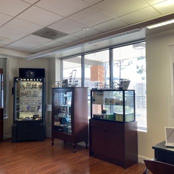 Las Posas EyeCare - Eyeglass viewing area - Optometrists Near Me - Camarillo, California Las Posas EyeCare - Eyeglass viewing area - Optometrists Near Me - Camarillo, California
