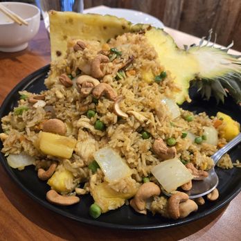 Thai Barn Na - Pineapple Fried Rice - Thai Near Me - Mississauga, Ontario Thai Barn Na - Pineapple Fried Rice - Thai Near Me - Mississauga, Ontario