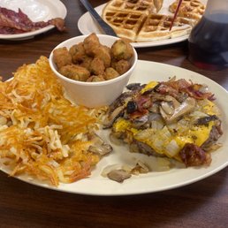 The fat Amy with fried okra and hash browns