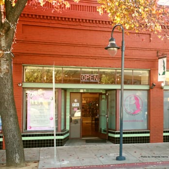 Good Vibrations - Non-skeazy location.  Easy to find, easy to get to (AC transit bus 72 out front), cafes and shops nearby. - Lingerie Near Me - Berkeley, California