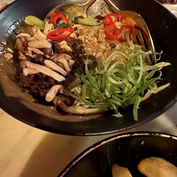 Blue Steel Pizza - Wild Mushroom Dan Dan Noodles - Pizza Near Me - Bloomfield, New Jersey