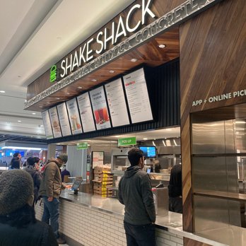 Shake Shack - Ordering counter and pick up - Burgers Near Me - San Francisco, California