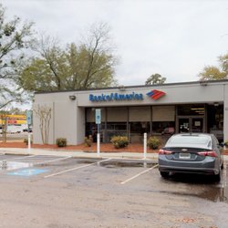 Bank of America Financial Center - Storefront