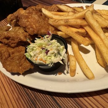 Miller's Ale House - fish and chips - Sports Bars Near Me - Watchung, New Jersey