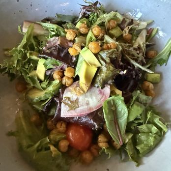 Wolf by Vanderpump at Caesars Republic Lake Tahoe - Garden Greens Salad - American Near Me - Stateline, Nevada