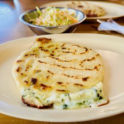 Las Pupusas - Spinach and cheese papusa