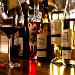 Lusso Della Terra - Wine