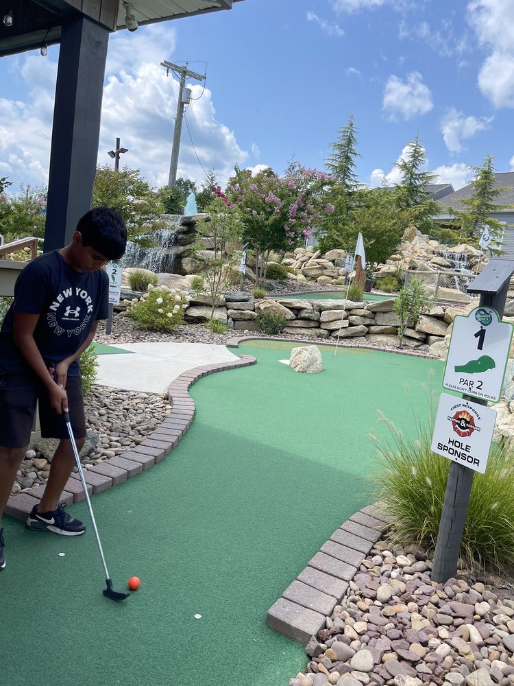 MOUNTAIN RUN MINI GOLF Updated October 2024 10 Photos 202