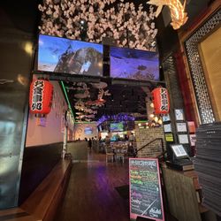 Umiya Sushi - Interior