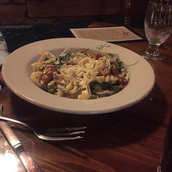 The Publyk House - Fettuccine with Spinach, Mushrooms and Sun-dried Tomatoes - New American Near Me - Bennington, Vermont The Publyk House - Fettuccine with Spinach, Mushrooms and Sun-dried Tomatoes - New American Near Me - Bennington, Vermont