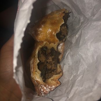 La Masa - Steak cheese and pinions with powdered sugar - Colombian Near Me - Bronx, New York La Masa - Steak cheese and pinions with powdered sugar - Colombian Near Me - Bronx, New York