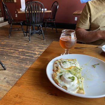 Blackback Pub - We had already rated half of the flatbread. Mozzarella, tomato, and basil. Yum! - Pubs Near Me - Waterbury, Vermont