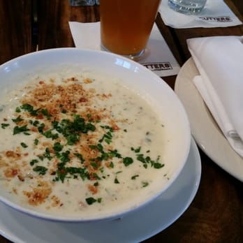 Cutters Crabhouse - Clam chowder - Seafood Near Me - Seattle, Washington Cutters Crabhouse - Clam chowder - Seafood Near Me - Seattle, Washington