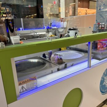 Icy Bar - a frozen food counter in a mall - Ice Cream & Frozen Yogurt Near Me - Mishawaka, Indiana