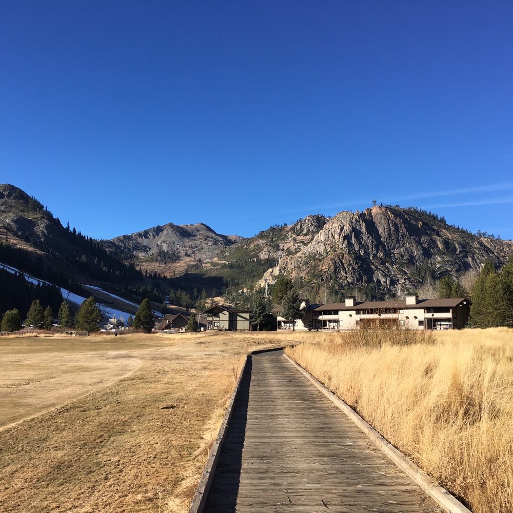 Red Wolf Lodge at Squaw Valley - Nearby walking trail through an old golf course - Hotels Near Me - Olympic Valley, California Red Wolf Lodge at Squaw Valley - Nearby walking trail through an old golf course - Hotels Near Me - Olympic Valley, California