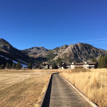 Red Wolf Lodge at Squaw Valley - Nearby walking trail through an old golf course - Hotels Near Me - Olympic Valley, California Red Wolf Lodge at Squaw Valley - Nearby walking trail through an old golf course - Hotels Near Me - Olympic Valley, California