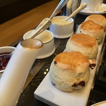 Mirror Room - Scones - Breakfast & Brunch Near Me - London, XGL