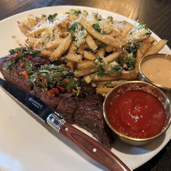 Roth SocialHouse - New American Near Me - Turlock, California