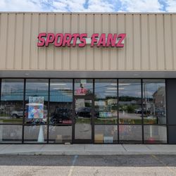 Sports Fanz - New location
3999 Teays Valley Rd'
Unit C
Hurricane WV 2552