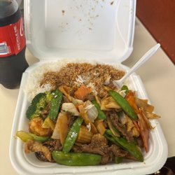 Panda Chinese Food - Happy Family with white rice and garlic sauce
