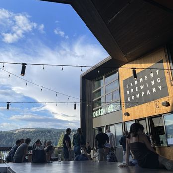 Ferment Brewing Company - Brewpubs Near Me - Hood River, Oregon