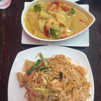 Roi Siam - Seafood curry and seafood pad thai - Thai Near Me - Union City, New Jersey