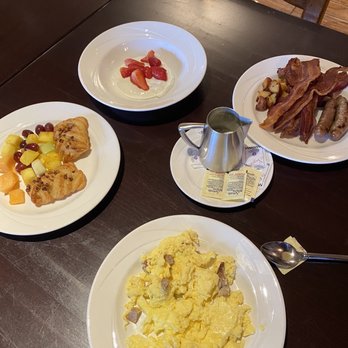 The Chateaux Deer Valley - Breakfast buffet, COVID style.... - Hotels Near Me - Park City, Utah The Chateaux Deer Valley - Breakfast buffet, COVID style.... - Hotels Near Me - Park City, Utah
