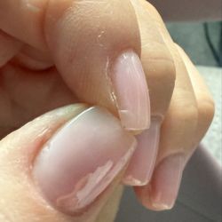 Ruby Nails & Spa - Cracked