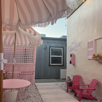 Milky Moments - Outside patio - Gelato Near Me - Temecula, California Milky Moments - Outside patio - Gelato Near Me - Temecula, California