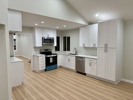 Foothill Renovators Logo