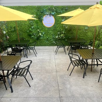 Toast N Egg - Outdoor back patio - Korean Near Me - San Francisco, California Toast N Egg - Outdoor back patio - Korean Near Me - San Francisco, California