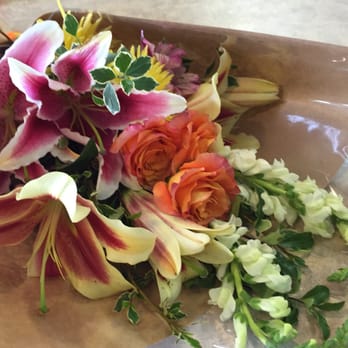 Dave's Flowers - Photo does not do it justice but I got this beautiful bouquet for just $27! - Florists Near Me - Los Angeles, California