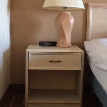 Baymont by Wyndham Paducah - Dated furniture - Hotels Near Me - Paducah, Kentucky