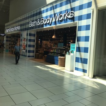 Bath & Body Works - Entrance - Cosmetics & Beauty Supply Near Me - Elizabeth, New Jersey Bath & Body Works - Entrance - Cosmetics & Beauty Supply Near Me - Elizabeth, New Jersey