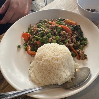 Hoy-Ka Thai Restaurant - Ka prao with ground pork - Thai Near Me - Los Angeles, California Hoy-Ka Thai Restaurant - Ka prao with ground pork - Thai Near Me - Los Angeles, California