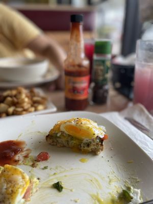 Brunchies Breakfast, Brunch & Lunch by null