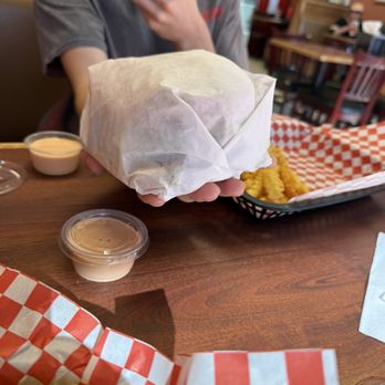 Big Daddy's - Giant burger - Burgers Near Me - Graham, Washington