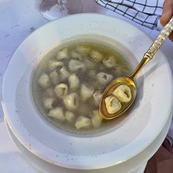 Caminetto D'oro - Tortellini en brodo