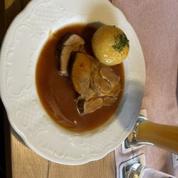 Gasthaus Stangl - Pork & gravy