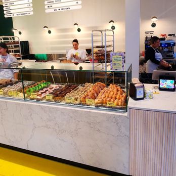 Lee's Donuts - Interior - Donuts Near Me - Vancouver, British Columbia