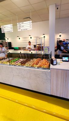Lee's Donuts Gastown by null