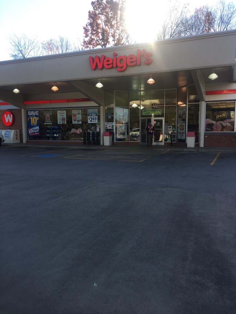 Weigels Farm Store # 32 Logo