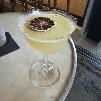 12 Cocktail Bar - Bars Near Me